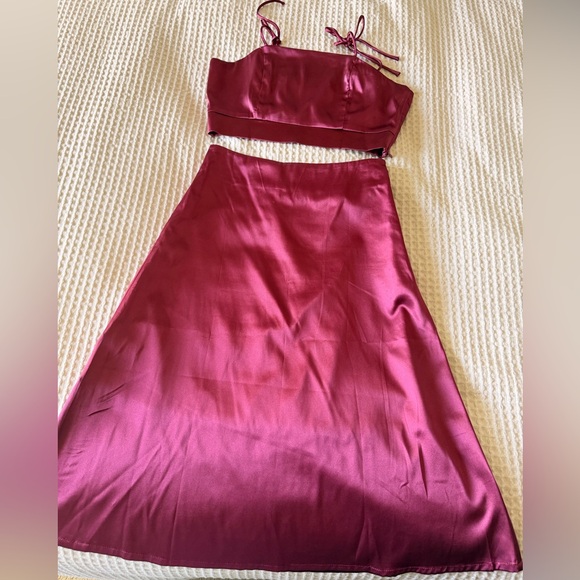 cali blue Dresses & Skirts - Elegant Wine Satin Midi Dress